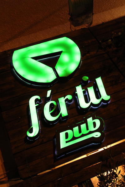 Fertil Pub on Saturday Night